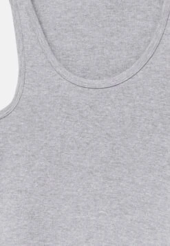 PULL & BEAR Basic TankTopGrey Donna T-shirt E Top PUC21D28H-C11 -PULL - BEAR Negozio 0164b87d588d4025820e15664ab57524