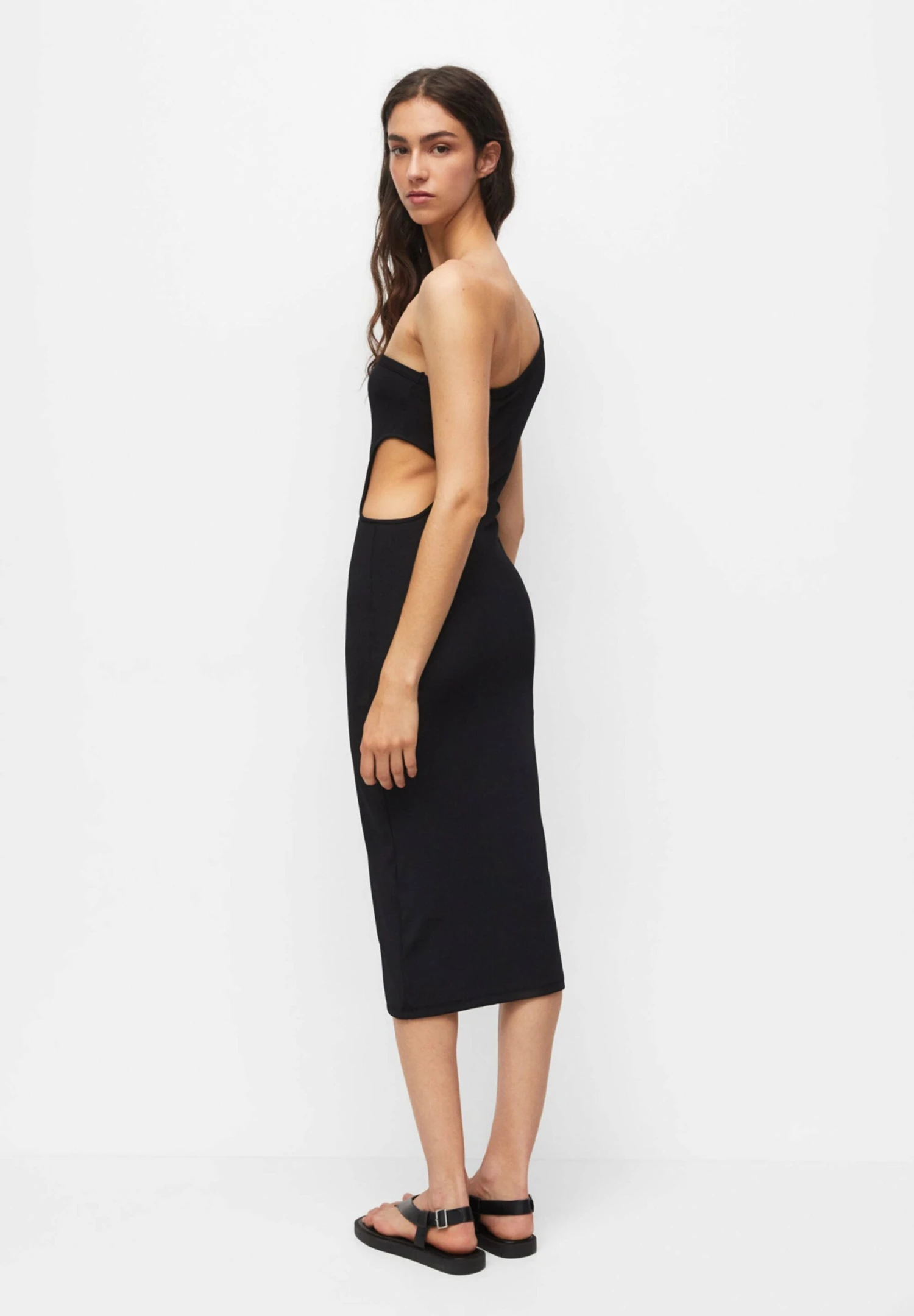 PULL & BEAR Asymmetric Cut-Out MidiTubinoBlack Donna Vestiti PUC21C13V-Q11 4 PULL & BEAR Asymmetric Cut-Out MidiTubinoBlack Donna Vestiti PUC21C13V-Q11 - immagine 2