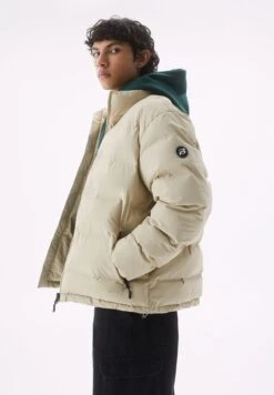 PULL & BEAR Basic Coloured-Puffer Giacca InvernaleBeige Uomo Giacche PUC22T0T6-B11 -PULL - BEAR Negozio 025b7abb53314a0e9cdd8383e83dc0e3