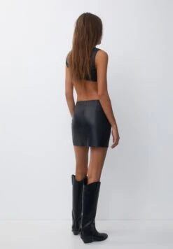 PULL & BEAR MinigonnaBlack Donna Gonne PUC21B0KX-Q11 -PULL - BEAR Negozio 0276e07a321942efb413e5dd740f29dd