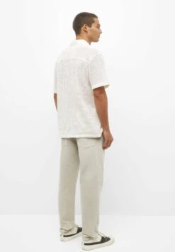 PULL & BEAR Basic Standard-Fit - Jeans A Sigaretta - Sand -PULL - BEAR Negozio 0313b8d8930c4d54ac2e78a7c8ed943d