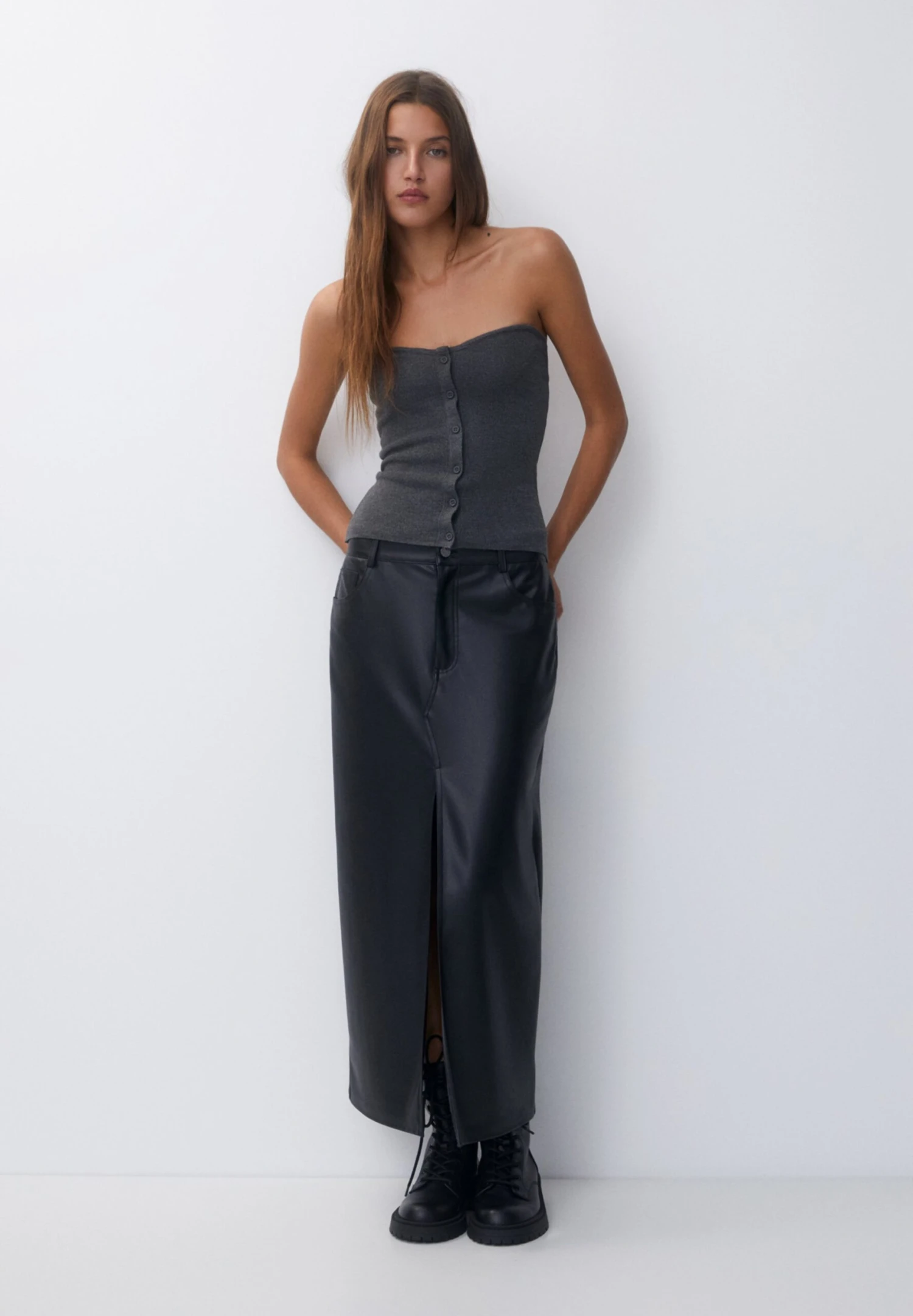 PULL & BEAR With Sweetheart Neckline TopDark Grey Donna T-shirt E Top PUC21D2L1-C11 4 PULL & BEAR With Sweetheart Neckline TopDark Grey Donna T-shirt E Top PUC21D2L1-C11 - immagine 2