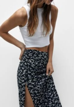 PULL & BEAR FloralGonna A TubinoBlack Donna Gonne PUC21B0JX-Q11 -PULL - BEAR Negozio 04abcd595f1c4c4b8e7ca66c36630510