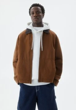 PULL & BEAR Utility With Contrast Collar Giacca Da Mezza StagioneOchre Uomo Giacche PUC22T0SY-O11