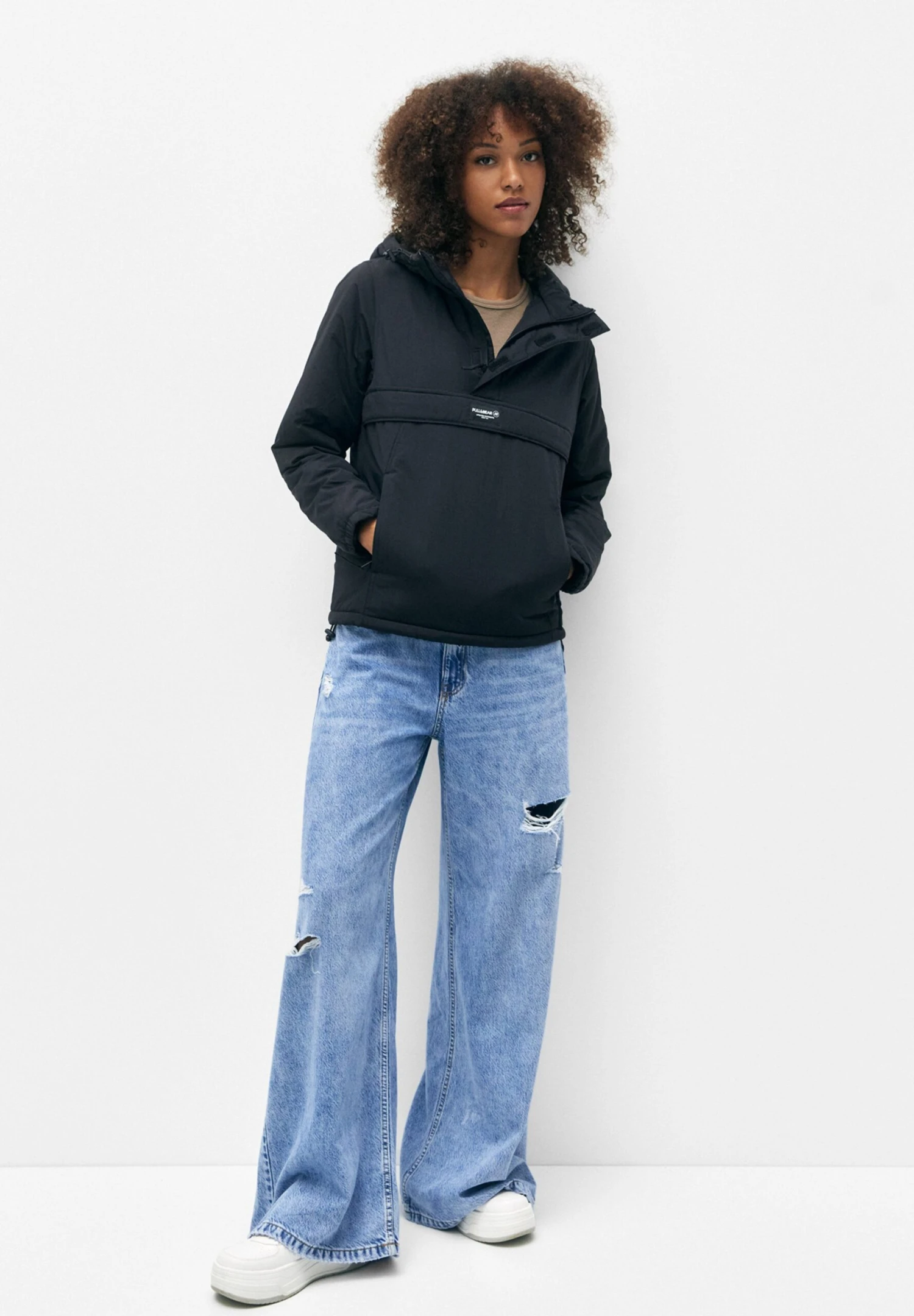 PULL & BEAR Pouch Pocket Giacca Da Mezza StagioneBlack Donna Giacche E Blazer PUC21U0FZ-Q11 4 PULL & BEAR Pouch Pocket Giacca Da Mezza StagioneBlack Donna Giacche E Blazer PUC21U0FZ-Q11 - immagine 2