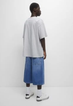 PULL & BEAR Los Angeles T-Shirt Con StampaLight Grey Uomo T-shirt E Polo PUC22O1P6-C11 -PULL - BEAR Negozio 0ce9beb2bfc34e429566b64b4b920bf5