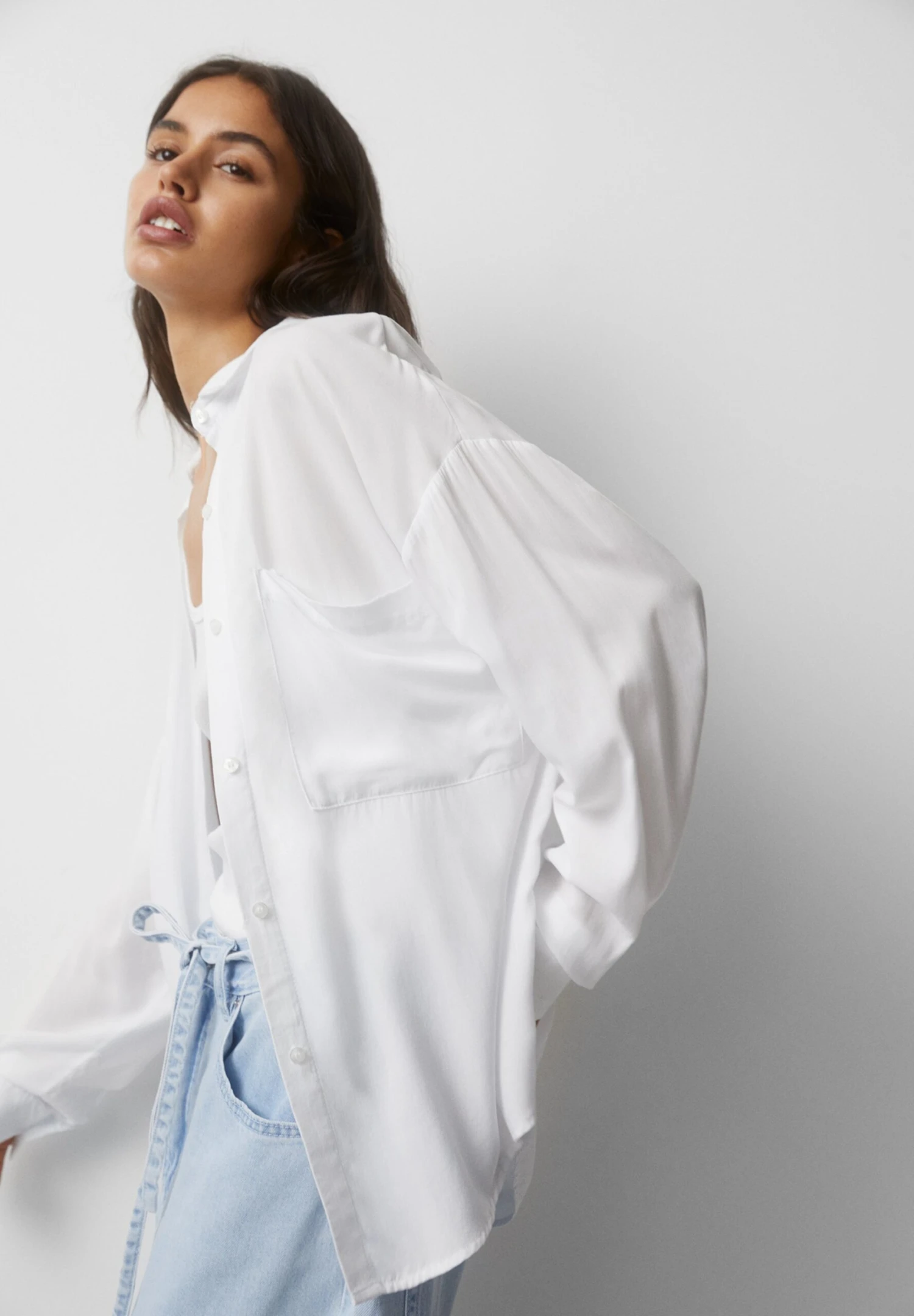 PULL & BEAR Langen ÄrmelnCamiciaWhite Donna Camicie E Bluse PUC21E0RV-A11 6 PULL & BEAR Langen ÄrmelnCamiciaWhite Donna Camicie E Bluse PUC21E0RV-A11 - immagine 4