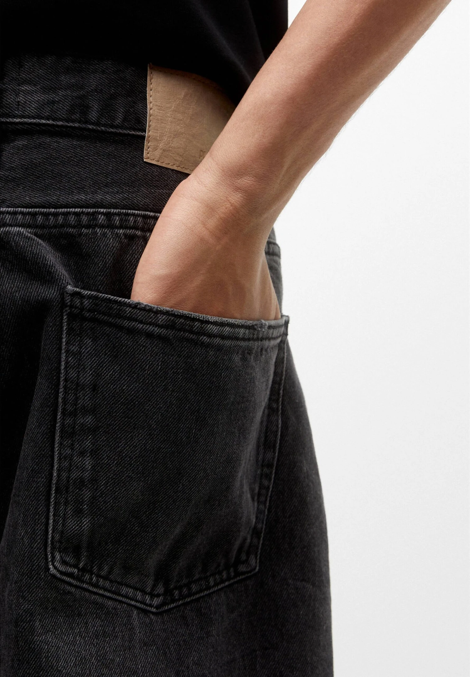 PULL & BEAR Shorts Di JeansMottled Dark Grey Uomo Jeans PUC22F0B8-C11 7 PULL & BEAR Shorts Di JeansMottled Dark Grey Uomo Jeans PUC22F0B8-C11 - immagine 5