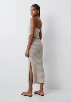 PULL & BEAR Crochet - Gonna A Campana - Camel -PULL - BEAR Negozio 0da92fe3d7df4667a314054bf10f6d91