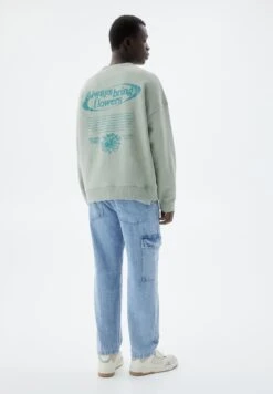 PULL & BEAR Green Garment-DyeFelpaGreen Uomo Maglieria E Felpe PUC22S0QZ-M11 -PULL - BEAR Negozio 12bbfd20e66d4120a0fd6efd4adca2a0