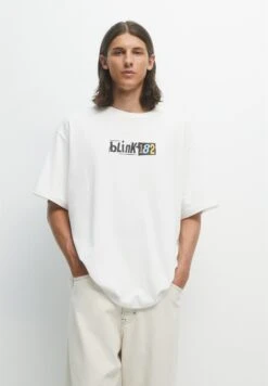 PULL & BEAR Blink 182 - T-Shirt Con Stampa - White -PULL - BEAR Negozio 18a10f29c60b417895168b19dca0f2c1