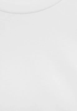 PULL & BEAR Basic Short Sleeve T-Shirt BasicWhite Donna T-shirt E Top PUC21D29K-A11 -PULL - BEAR Negozio 19bf1d721d96457aac95422e8406b5f1