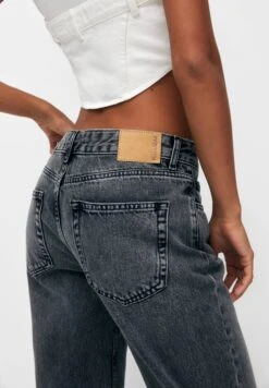 PULL & BEAR Mid-Waist Jeans A SigarettaGrey Donna Jeans PUC21N0KJ-C11 -PULL - BEAR Negozio 1c57001c089242cfb25cd9396070c050