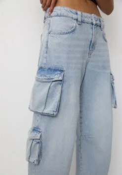 PULL & BEAR Adjustable HemsJeans A SigarettaLight Blue Denim Donna Jeans PUC21N0LZ-K11 -PULL - BEAR Negozio 1e1f30b4476c4ed9ac452b2085e0043e