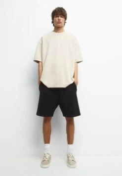 Prima pagina -PULL - BEAR Negozio 1e95b40939224005a8519dea24d7aeee