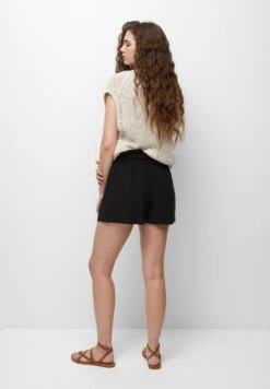 PULL & BEAR Basic BermudaShortsBlack Donna Shorts PUC21S0D5-Q11 -PULL - BEAR Negozio 1ef5f5ac009b43f5877f260a42be3c74