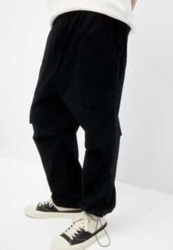 PULL & BEAR JoggerPantaloni SportiviBlack Uomo Pantaloni Sportivi E Joggers PUC22E0ER-Q11 -PULL - BEAR Negozio 22cb5f0ff94c4596ac7560b86edb7a3c