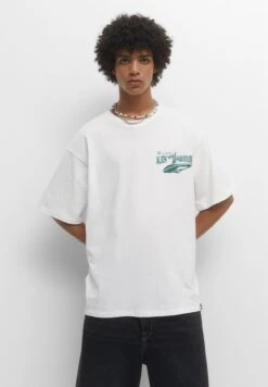 PULL & BEAR Short SleeveT-Shirt Con StampaWhite Uomo T-shirt E Polo PUC22O1PV-A11 -PULL - BEAR Negozio 25a59f628cb24657b1a310ffac612b26