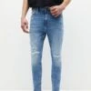 PULL & BEAR Ripped - Jeans Slim Fit - Light Blue Denim -PULL - BEAR Negozio 2904b4efc0aa4475b802ab3674951a47