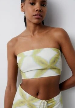 PULL & BEAR Printed Bandeau - Top - Light Green -PULL - BEAR Negozio 2ae7e71e2fe04846994c39d38b4bb24b