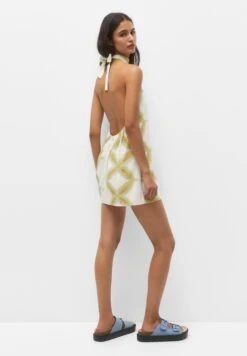 PULL & BEAR Printed Short Halter Vestito EstivoLight Green Donna Vestiti PUC21C14O-M11 -PULL - BEAR Negozio 2be44000cfa549f18b3cc59aae1c5777