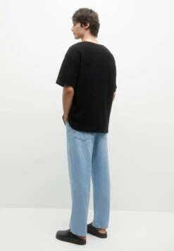 PULL & BEAR Ottoman T-Shirt BasicBlack Uomo T-shirt E Polo PUC22O1LL-Q11 -PULL - BEAR Negozio 2dc08c82635648af90d7a41b08088fdb