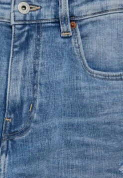 PULL & BEAR Ripped - Jeans Slim Fit - Light Blue Denim -PULL - BEAR Negozio 2e425f3d9ac644efbac8f62f286adb28