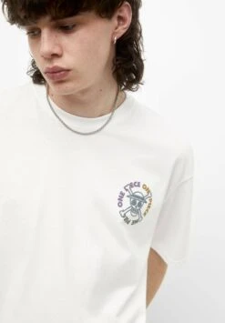 PULL & BEAR One Piece CharactersT-Shirt Con StampaWhite Uomo T-shirt E Polo PUC22O1N0-A11 -PULL - BEAR Negozio 2e8cd4fb34204b0494453737a51d37e9