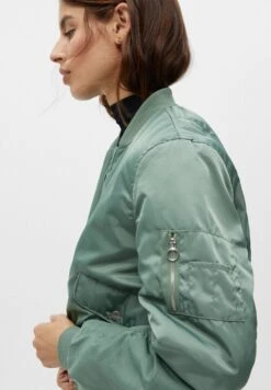 PULL & BEAR BasicGiubbotto BomberKhaki Donna Giacche E Blazer PUC21G0EN-N11 -PULL - BEAR Negozio 32eeb777ff1046568cbebc2fd3b48459