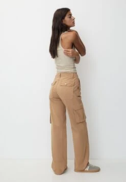 PULL & BEAR BasicPantaloni CargoCamel Donna Pantaloni PUC21A0UZ-B11 -PULL - BEAR Negozio 3c7560b88fc946cd82620b244559c405