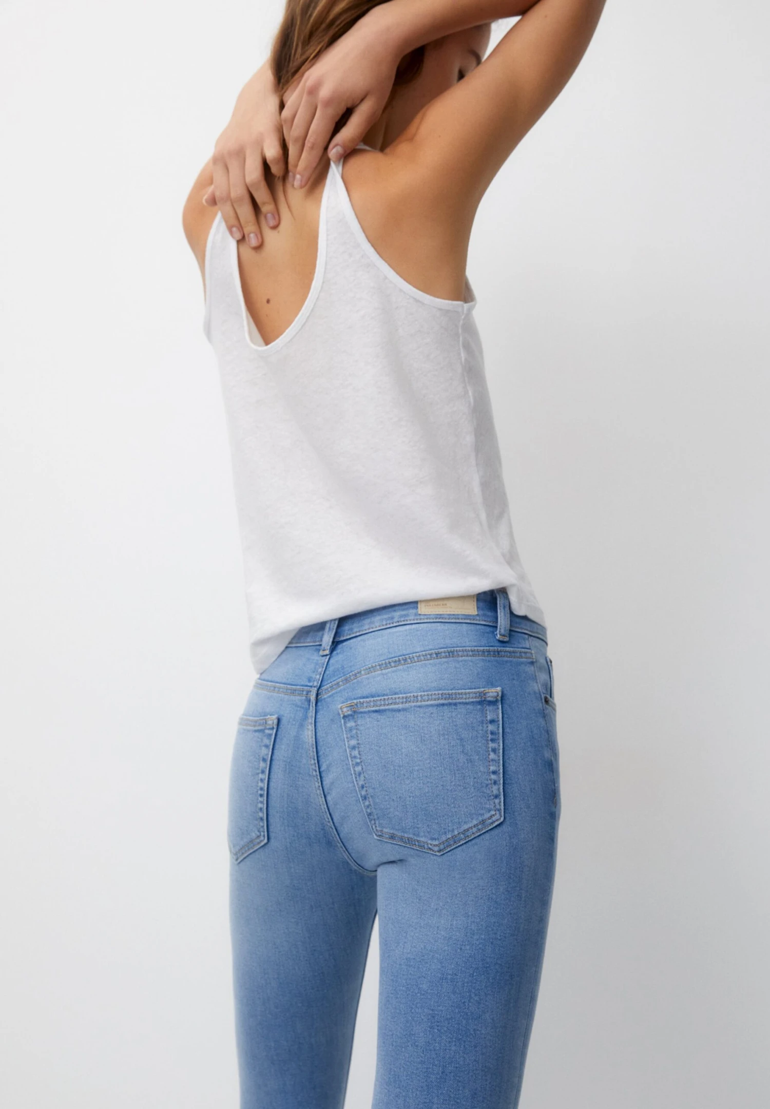 PULL & BEAR Mid-Waist BasicJeans Skinny FitLight-Blue Denim Donna Jeans PUC21N0M9-K11 7 PULL & BEAR Mid-Waist BasicJeans Skinny FitLight-Blue Denim Donna Jeans PUC21N0M9-K11 - immagine 5