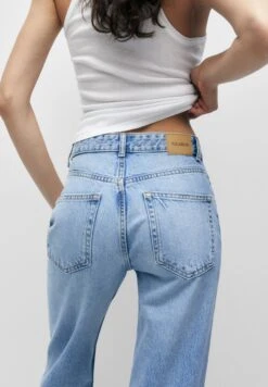 PULL & BEAR Jeans A SigarettaBlue Denim Donna Jeans PUC21N0KW-K11 -PULL - BEAR Negozio 3dc9d53e632248b18bf7cb078d894eeb