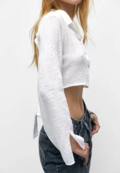 PULL & BEAR Cropped Open BackCamiciaWhite Donna Camicie E Bluse PUC21E10W-A11 -PULL - BEAR Negozio 3e06c6b7e3ea4999a5dc5a8b2015d867