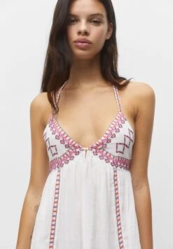 PULL & BEAR Short With Embroidery DetailVestito EstivoWhite Donna Vestiti PUC21C15C-A11 -PULL - BEAR Negozio 415636e91269403aa39b5cac00c6a604