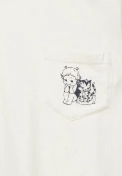 PULL & BEAR Short Sleeve With PocketT-Shirt Con StampaBeige Donna T-shirt E Top PUC21D2DS-B11 -PULL - BEAR Negozio 4304c0b85c184552a3a44d98d79f775d