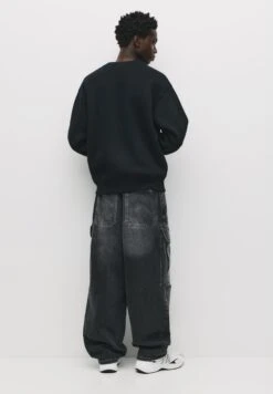 PULL & BEAR ROUND NECK - Felpa - Black -PULL - BEAR Negozio 442db715fe2f49bd9a759bad7951fab8