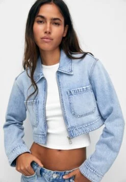 PULL & BEAR Cropped- Giacca Di Jeans - Blue Denim -PULL - BEAR Negozio 4438d9673312484c8e6ce53671fbc5ff