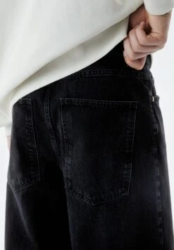 PULL & BEAR Baggy Extra Wide-Leg- Jeans A Sigaretta - Black -PULL - BEAR Negozio 466f1f0da78a48dda3c1fdd34eb28dc9