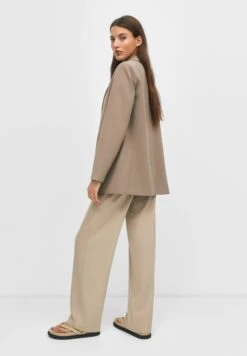 PULL & BEAR Basic- Blazer - Brown -PULL - BEAR Negozio 47dc6456e79b43a09497eb3b15134c9e