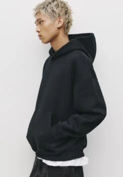 PULL & BEAR BOXY FIT - Felpa Con Cappuccio - Black -PULL - BEAR Negozio 493ccc5cbb214fb5880e3b8d4ec34a83