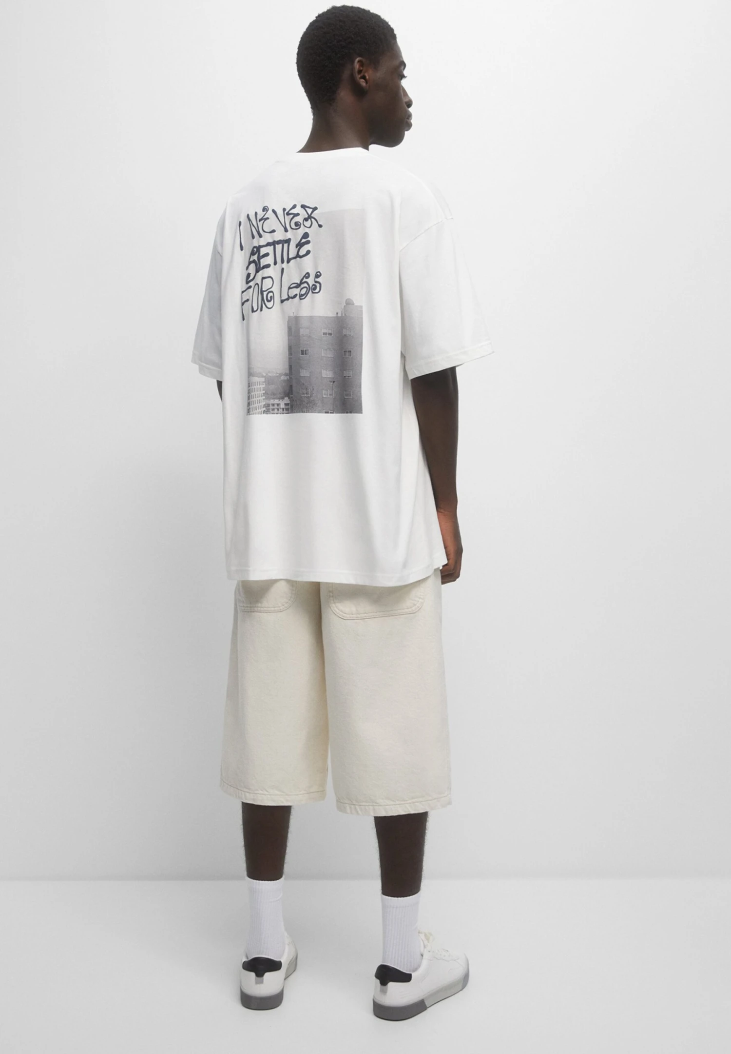 PULL & BEAR Short Sleeve StwdT-Shirt Con StampaWhite Uomo T-shirt E Polo PUC22O1PA-A11 3 PULL & BEAR Short Sleeve StwdT-Shirt Con StampaWhite Uomo T-shirt E Polo PUC22O1PA-A11