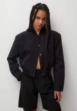 PULL & BEAR Cropped With Padded Shoulders - Giubbotto Bomber - Black