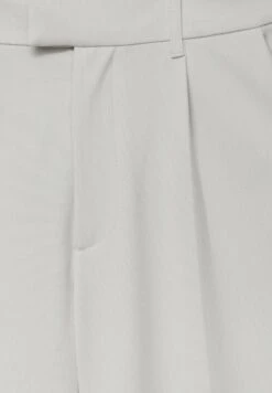 PULL & BEAR Darted Smart - Pantaloni - White -PULL - BEAR Negozio 4ab3704e869b4300ad43a1855b08cdab