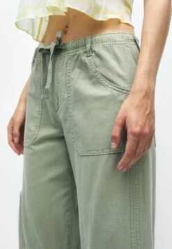 PULL & BEAR FinePantaloniKhaki Donna Pantaloni PUC21A0U6-N11 -PULL - BEAR Negozio 4abe735a21f44f979eb3d387481027e5