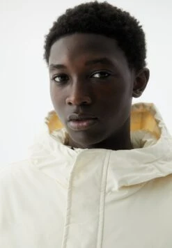 PULL & BEAR Pouch PocketGiacca Da Mezza StagioneBeige Uomo Giacche PUC22T0SO-B11 -PULL - BEAR Negozio 4ae7045f64854f7a8409651c2e4ec25a