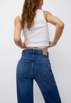 PULL & BEAR BasicJeans A SigarettaLight Blue Donna Jeans PUC21N0M2-K13 15 PULL & BEAR BasicJeans A SigarettaLight Blue Donna Jeans PUC21N0M2-K13 -PULL - BEAR Negozio 4ba9aa7f625f41a3bd2f33dd816d5138