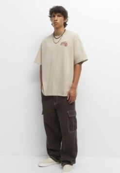 PULL & BEAR Short Sleeve T-Shirt Con StampaSand Uomo T-shirt E Polo PUC22O1PX-B11 -PULL - BEAR Negozio 4c8e940e115c4051ae7bf8e928d1b391