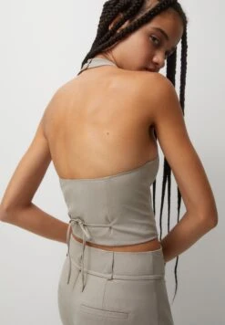 PULL & BEAR Halter With Back Tie DetailSmanicatoStone Donna Giacche E Blazer PUC21G0IR-C11 -PULL - BEAR Negozio 4e1492bfc1f241c68820f1ed9f33f3c9