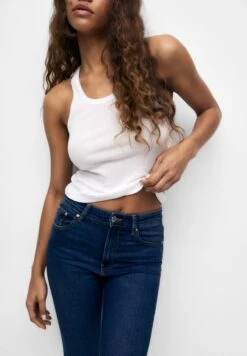 PULL & BEAR High WaistedJeans Skinny FitDark Blue Denim Donna Jeans PUC21N0KE-K11 -PULL - BEAR Negozio 4e73f87c54184f598d4e3d4782370c1a