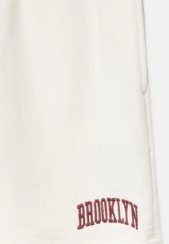 PULL & BEAR Brooklyn Jogger Bermuda- Pantaloni Sportivi - Beige -PULL - BEAR Negozio 4ed8ecdd5c70496f82eeb110dd5a47e1